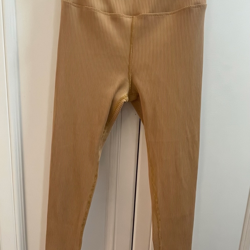 Carbon38 Tan Ribbed 7/8 Leggings | High Rise | Size M